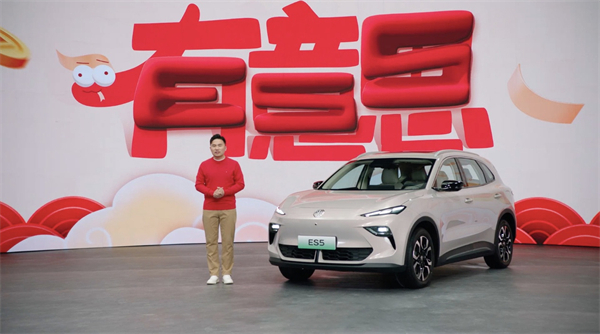 開(kāi)創(chuàng)傳統(tǒng)車企先河，MG重新發(fā)布ES5，“領(lǐng)先一代、便宜一萬(wàn)”重塑格局