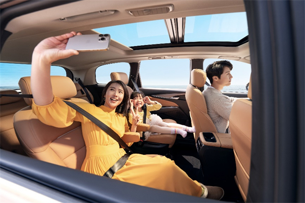 全球唯一10萬(wàn)級(jí)混動(dòng)MPV——上汽大通 G50 混動(dòng)上市，售價(jià)13.98萬(wàn)起